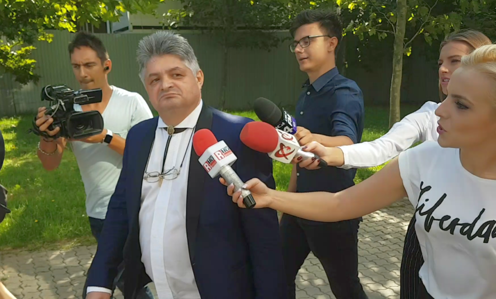 Adrian Florin Secureanu, pe 11 septembrie, la ieșirea de la primul termen al dosarului 